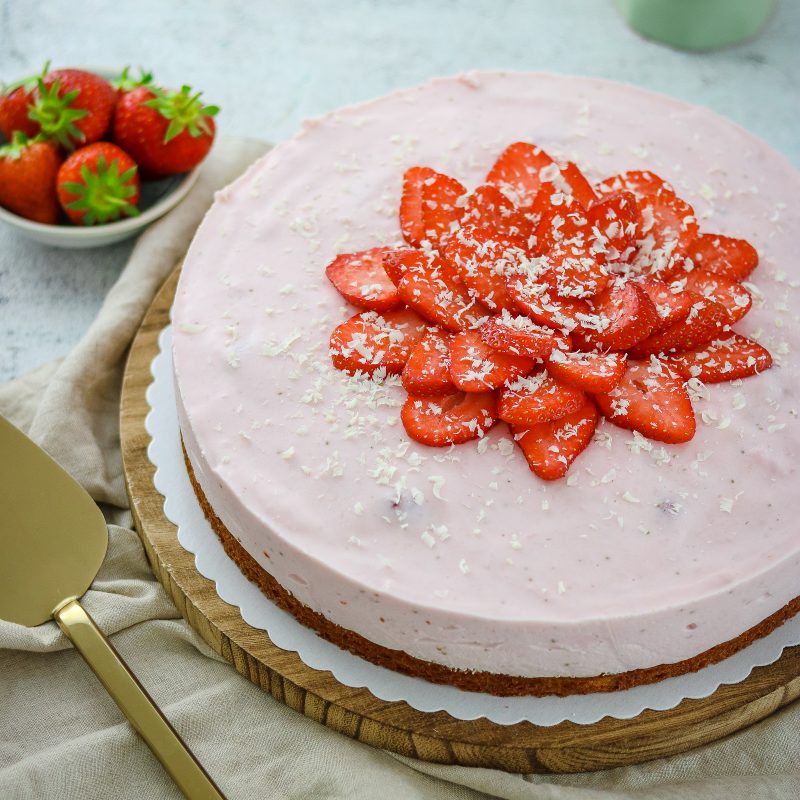 Erdbeeren-Buttermilch Torte